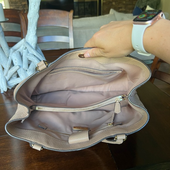 SOLD Tory Burch McGraw Tote - Picture 8 of 11